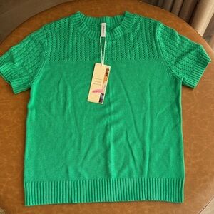 Vibrant Green Short Sleeve Knit Top